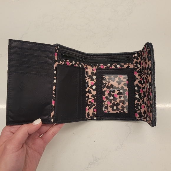 Vera Bradley Riley Dark Denim Quilted Zipper Wallet RFID Protection - Picture 5 of 9